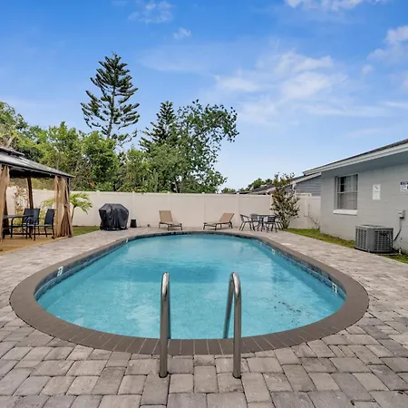 5Br Home W Pool & Big Yard Near Universal Studios